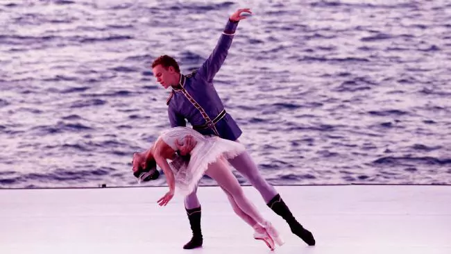 Australian Ballet dancers Adam Bull and Miwako Kubota perform at Hamilton Island.